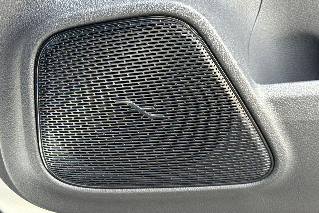 new 2026 Mercedes-Benz GLA 250 car, priced at $44,625