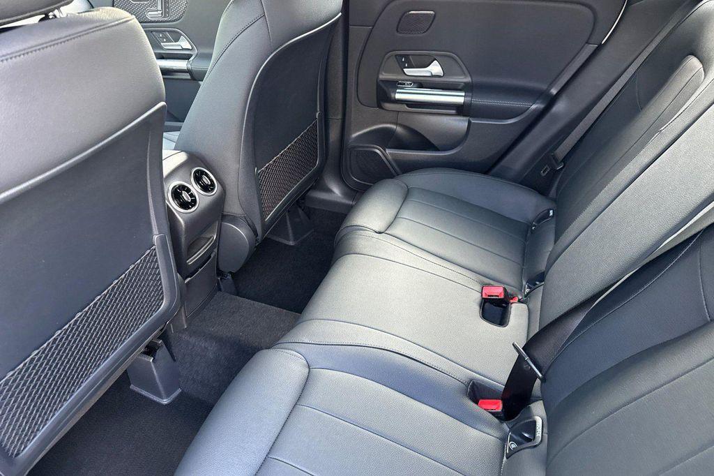 new 2026 Mercedes-Benz GLA 250 car, priced at $44,625