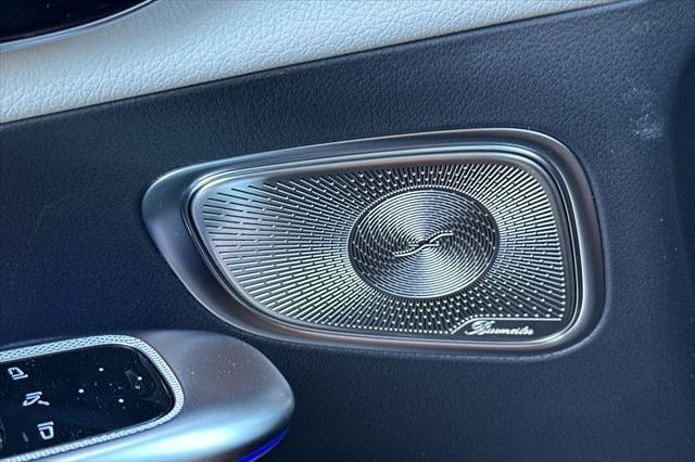 new 2025 Mercedes-Benz GLC 300 car, priced at $61,840