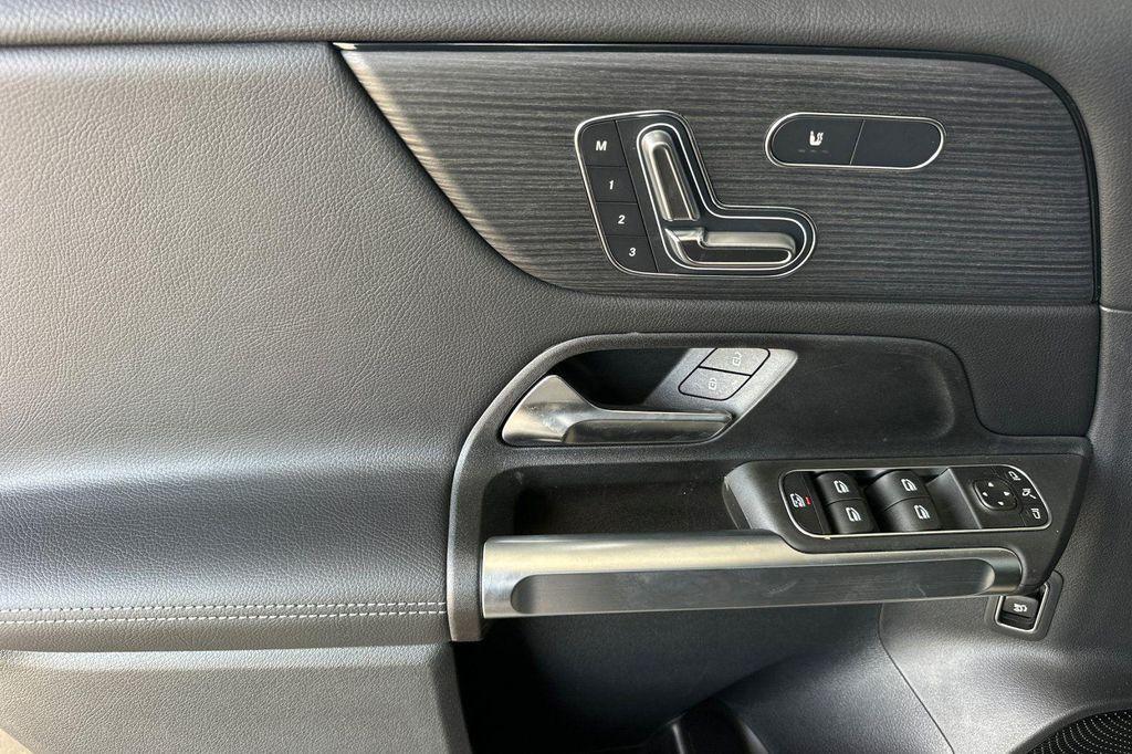 new 2026 Mercedes-Benz GLB 250 car, priced at $46,765