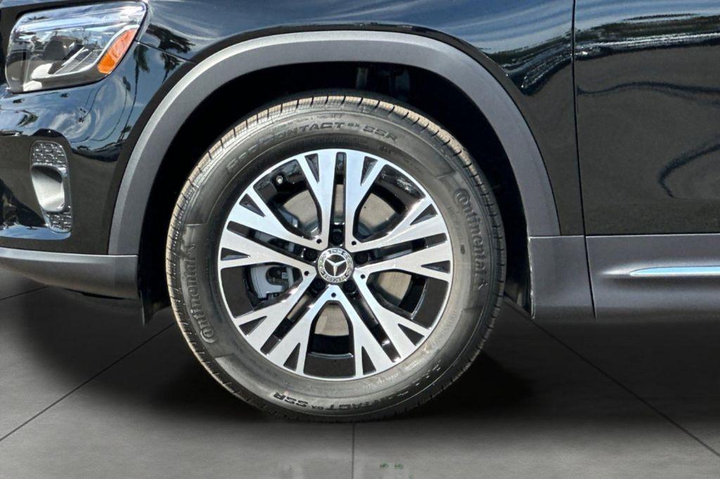 new 2026 Mercedes-Benz GLB 250 car, priced at $46,765