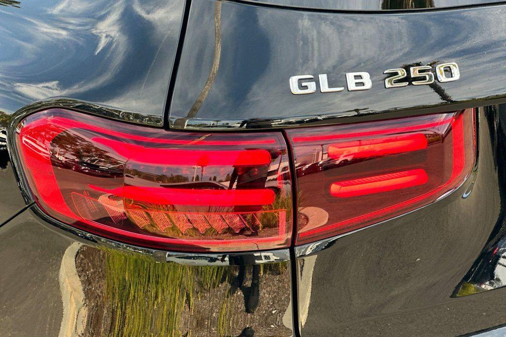new 2026 Mercedes-Benz GLB 250 car, priced at $46,765