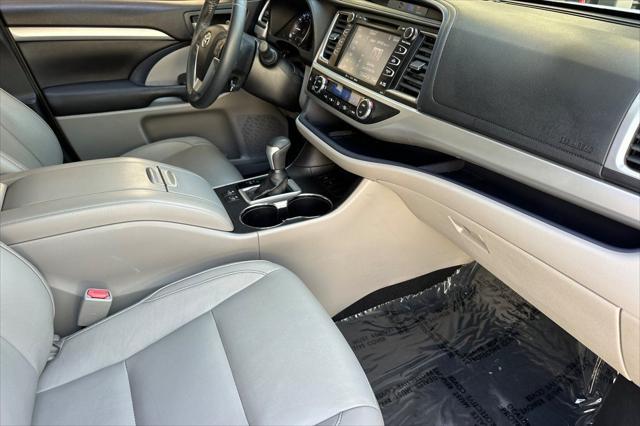 used 2016 Toyota Highlander car, priced at $19,922
