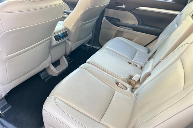 used 2016 Toyota Highlander car, priced at $19,922