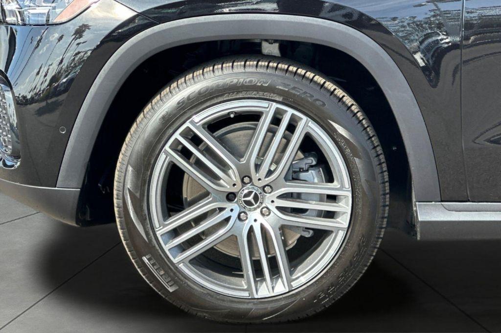 new 2026 Mercedes-Benz GLS 450 car, priced at $94,500