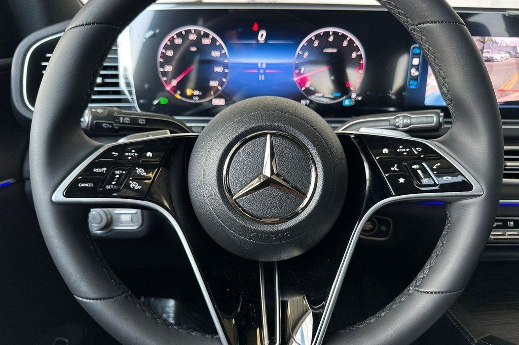 new 2025 Mercedes-Benz GLE 350 car, priced at $56,685