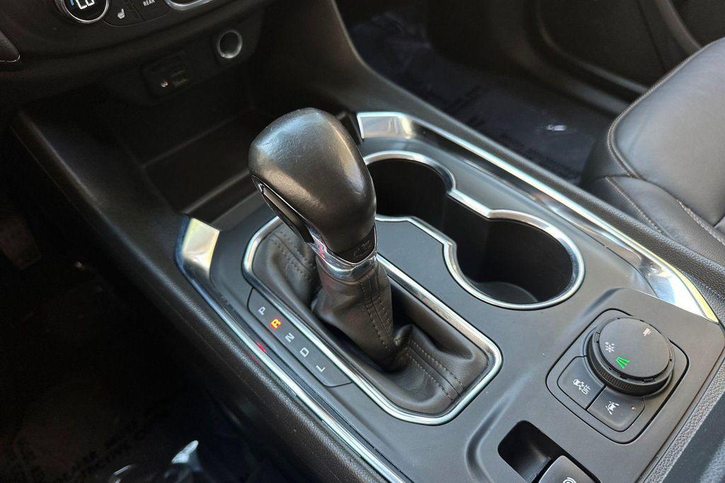 used 2021 Chevrolet Traverse car, priced at $23,981