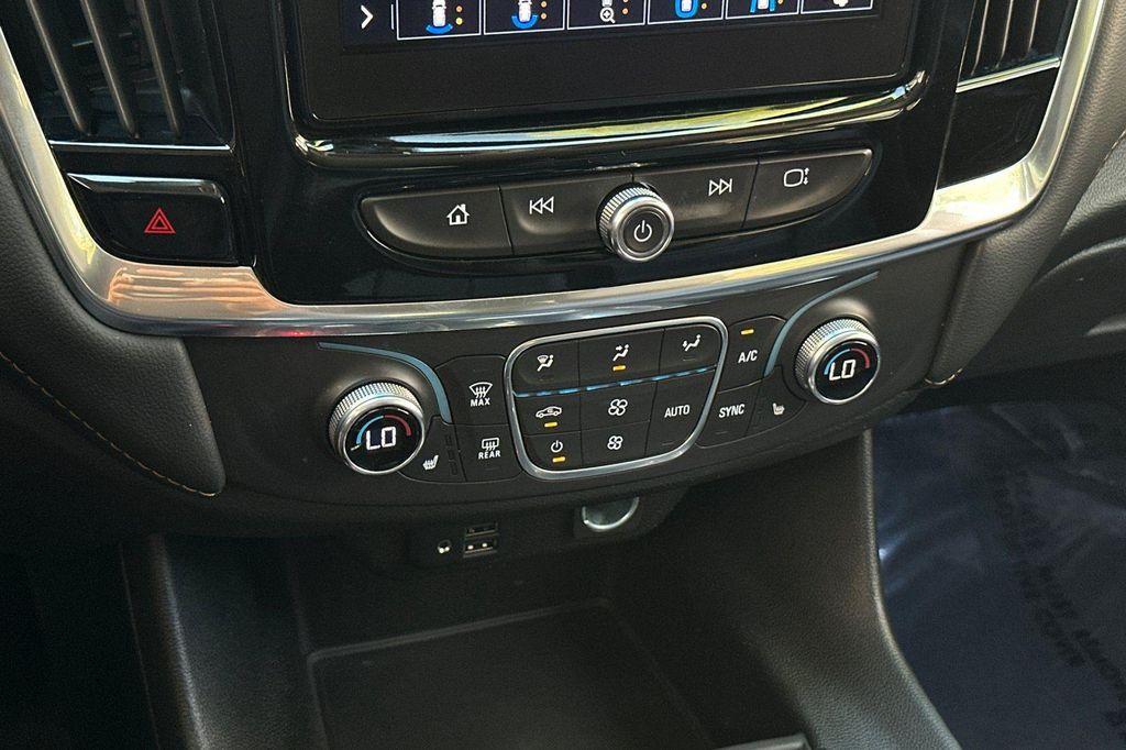 used 2021 Chevrolet Traverse car, priced at $23,981