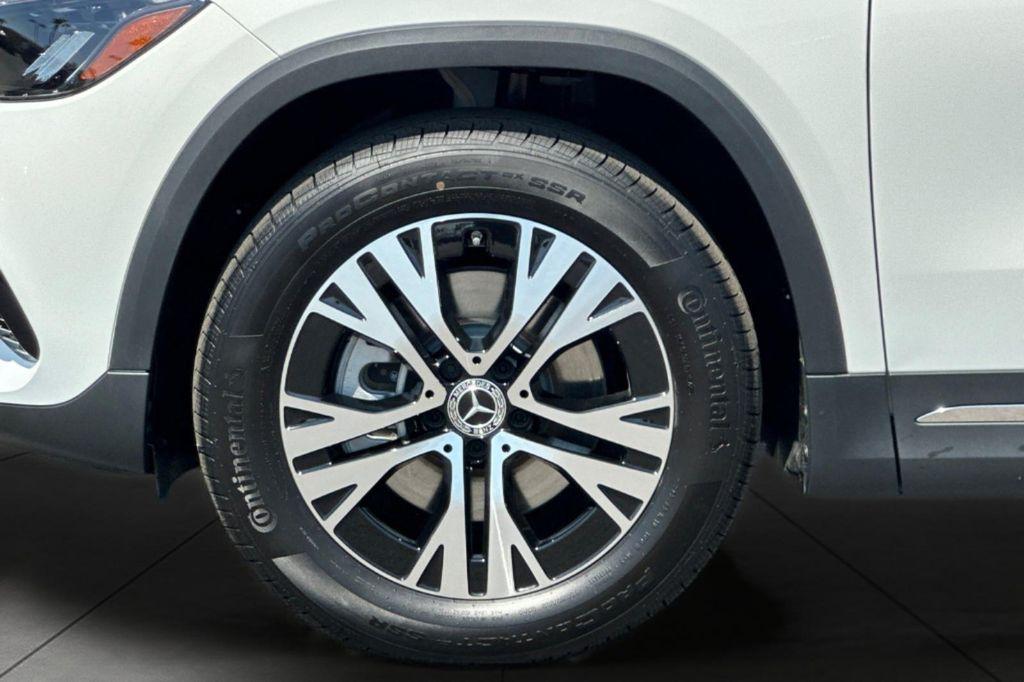 new 2026 Mercedes-Benz GLA 250 car, priced at $44,585
