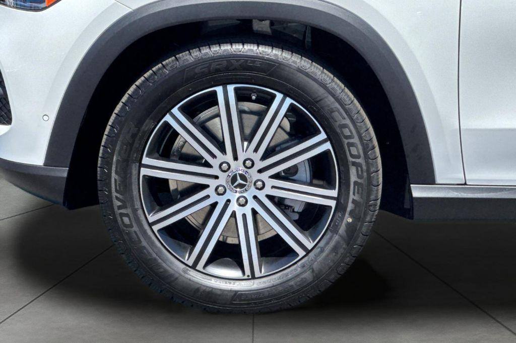 new 2025 Mercedes-Benz GLE 350 car, priced at $61,056