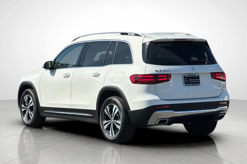 new 2025 Mercedes-Benz GLB 250 car, priced at $39,602