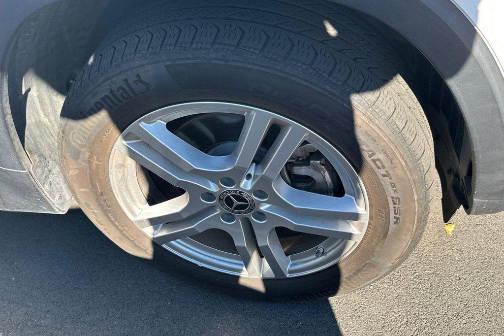 used 2021 Mercedes-Benz GLB 250 car, priced at $24,984