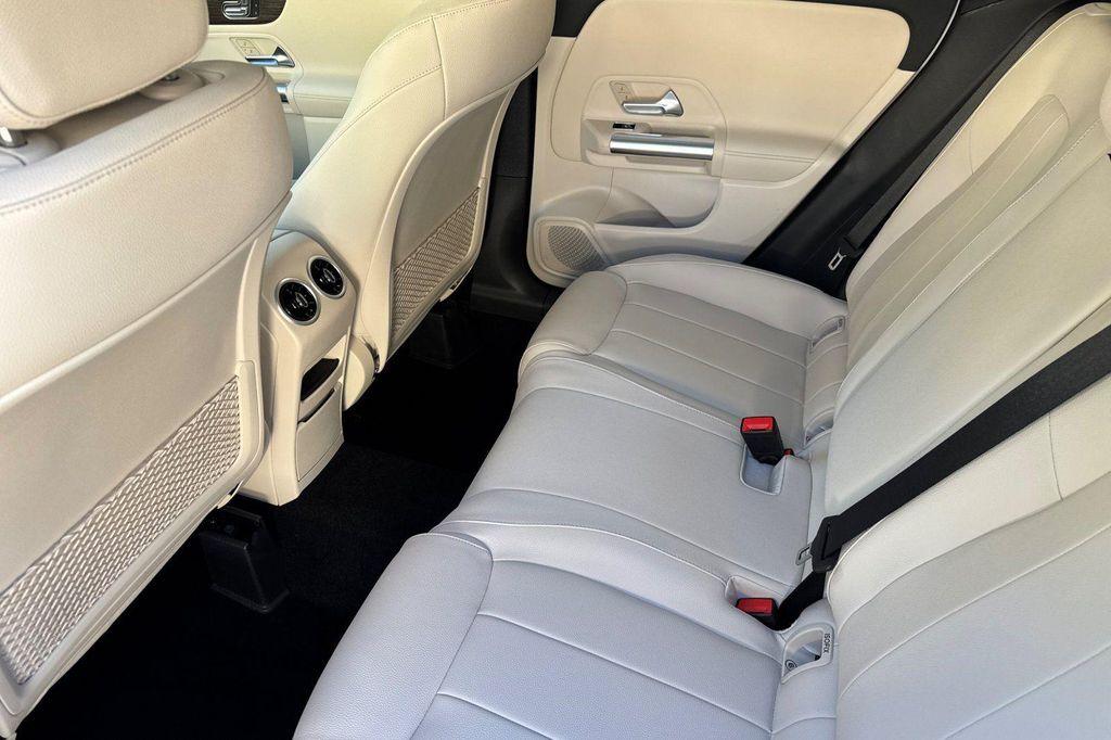 new 2026 Mercedes-Benz GLA 250 car, priced at $43,780