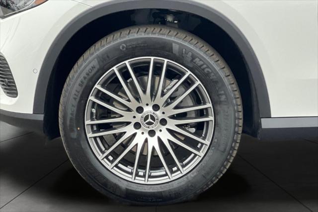 new 2025 Mercedes-Benz GLC 300 car, priced at $55,855