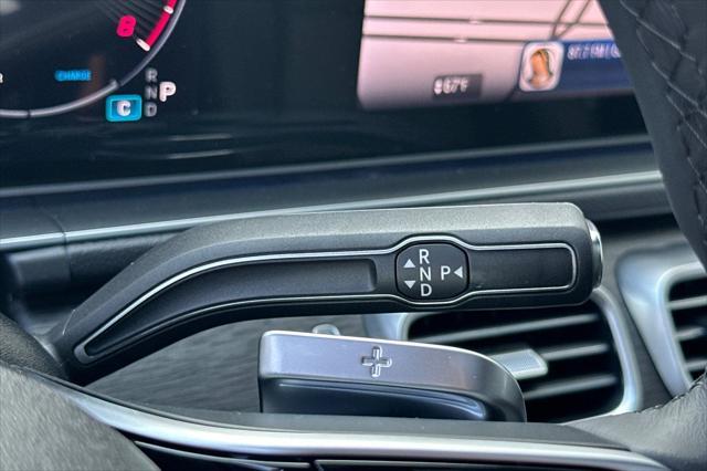 new 2025 Mercedes-Benz GLE 450 car, priced at $77,890