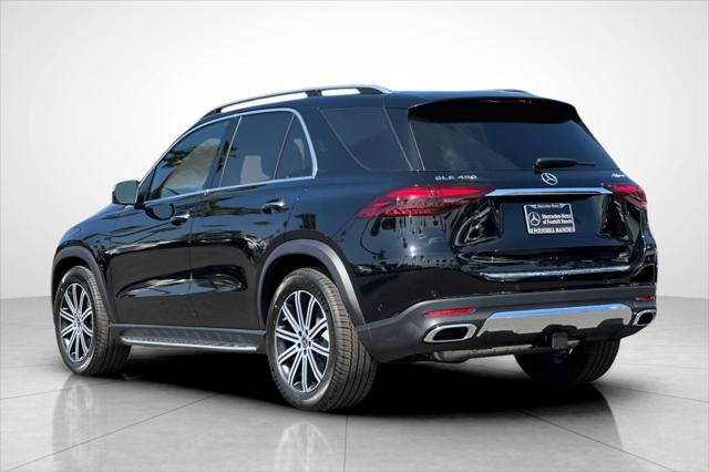 new 2025 Mercedes-Benz GLE 450 car, priced at $77,890