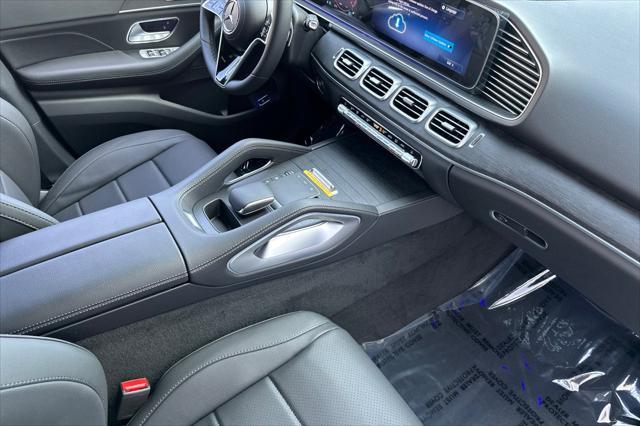new 2025 Mercedes-Benz GLE 450 car, priced at $77,890