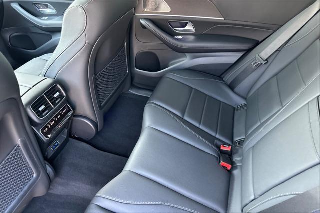 new 2025 Mercedes-Benz GLE 450 car, priced at $77,890