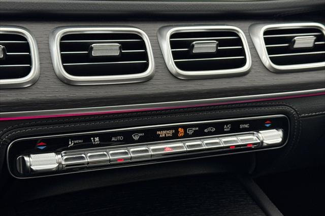 new 2025 Mercedes-Benz GLS 580 car, priced at $118,655