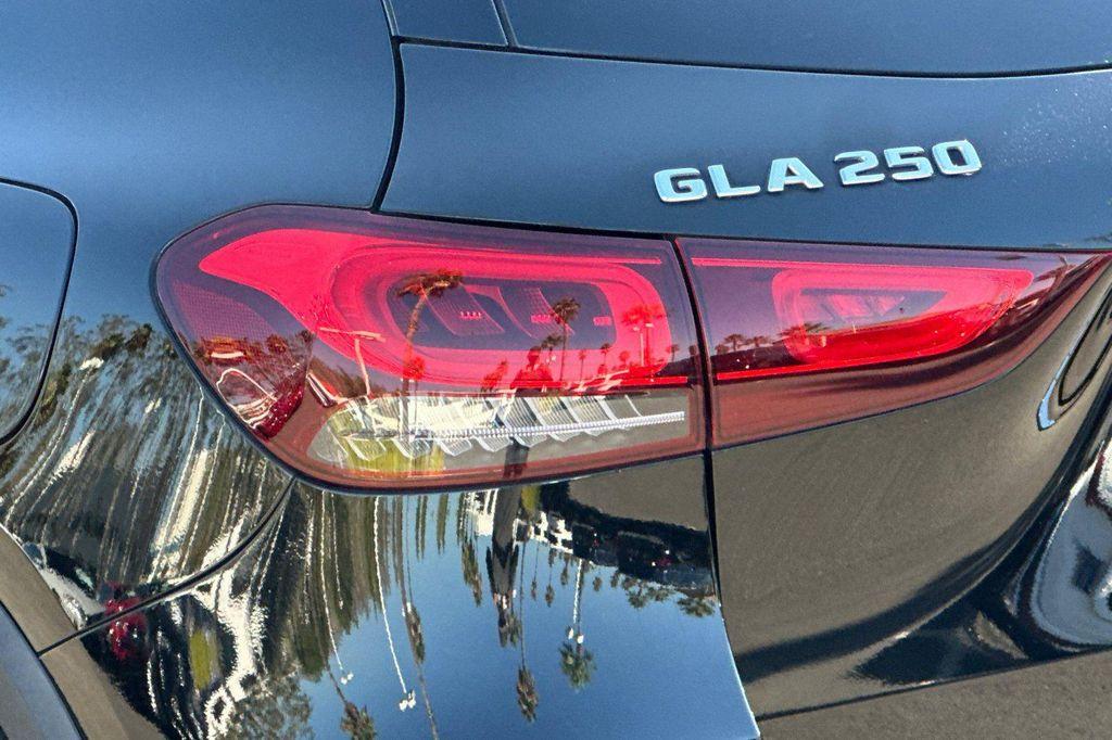 used 2022 Mercedes-Benz GLA 250 car, priced at $26,984