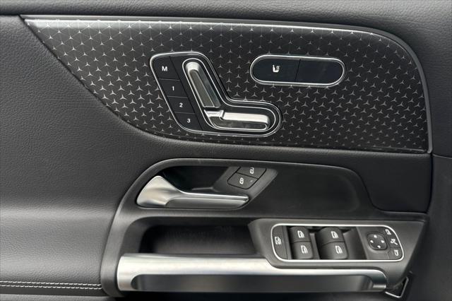 new 2025 Mercedes-Benz GLB 250 car, priced at $48,920