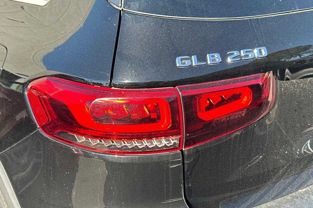 used 2020 Mercedes-Benz GLB 250 car, priced at $25,984