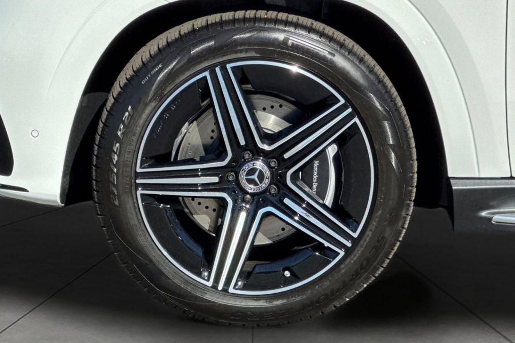 new 2026 Mercedes-Benz GLE 450 car, priced at $83,935