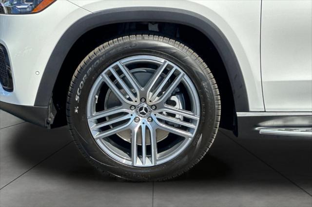 new 2025 Mercedes-Benz GLS 450 car, priced at $92,265