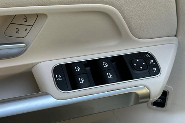 new 2025 Mercedes-Benz GLB 250 car, priced at $41,488