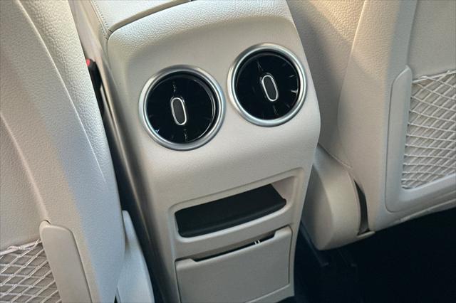 new 2025 Mercedes-Benz GLB 250 car, priced at $41,488