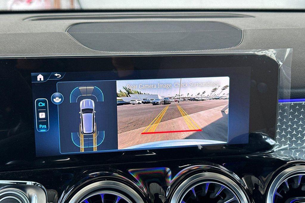 new 2025 Mercedes-Benz GLB 250 car, priced at $41,488