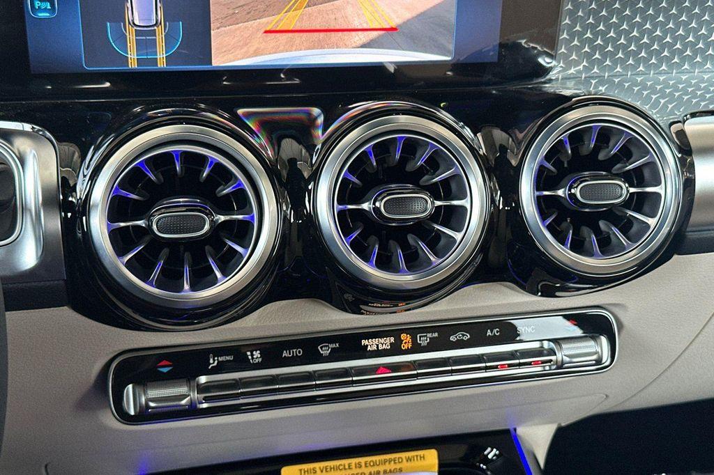 new 2025 Mercedes-Benz GLB 250 car, priced at $41,488