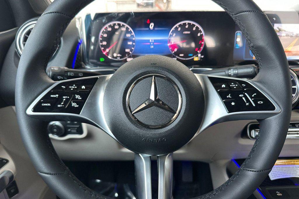 new 2025 Mercedes-Benz GLB 250 car, priced at $41,488