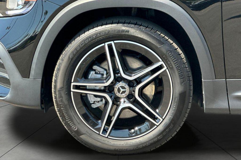 used 2023 Mercedes-Benz GLB 250 car, priced at $34,982
