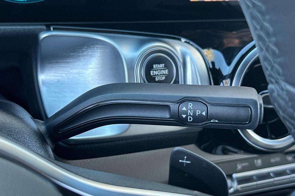 used 2022 Mercedes-Benz GLB 250 car, priced at $26,984