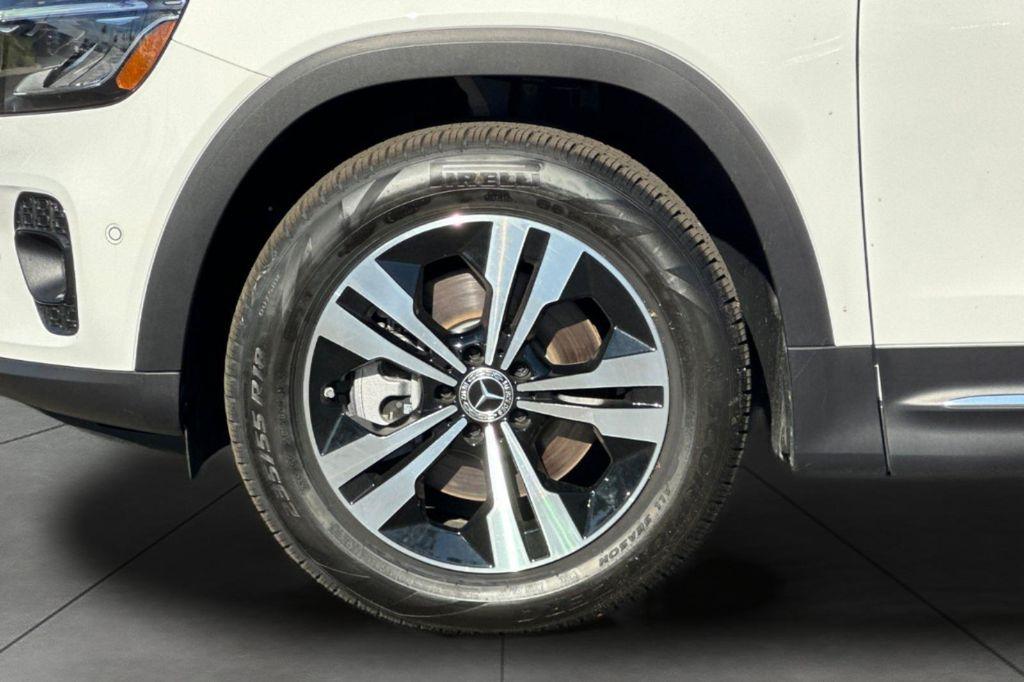 new 2025 Mercedes-Benz GLB 250 car, priced at $39,602