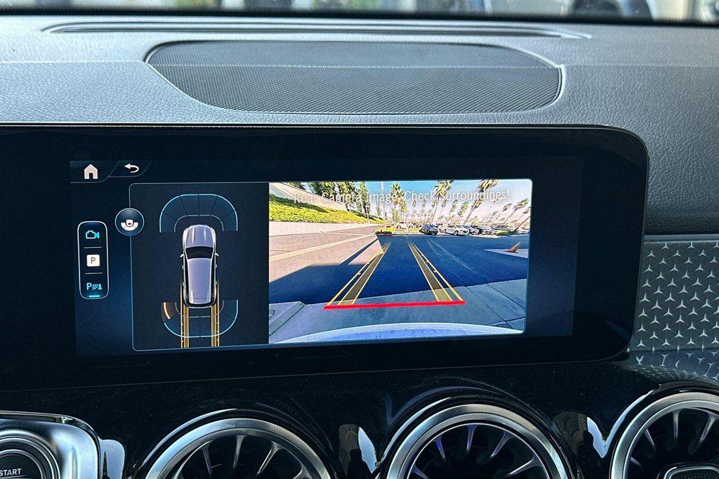 new 2025 Mercedes-Benz GLB 250 car, priced at $39,602