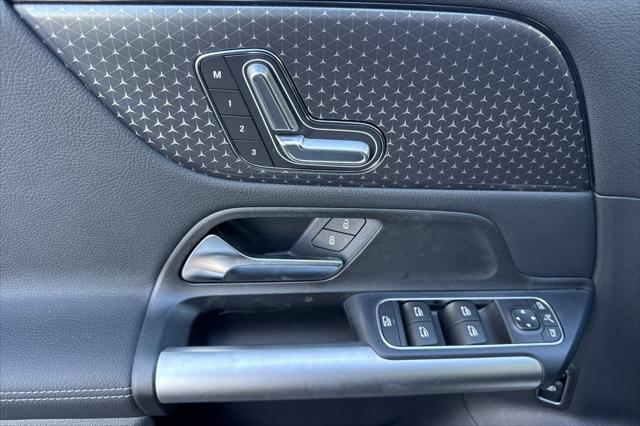 new 2025 Mercedes-Benz GLA 250 car, priced at $42,250