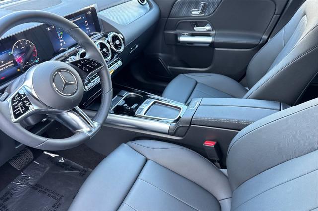 new 2025 Mercedes-Benz GLA 250 car, priced at $42,250