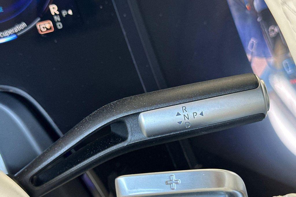 new 2025 Mercedes-Benz Maybach EQS 680 car, priced at $205,350