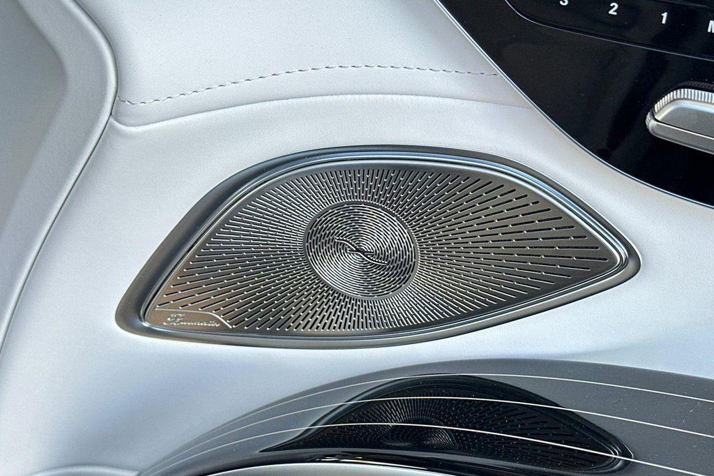 new 2025 Mercedes-Benz Maybach EQS 680 car, priced at $205,350