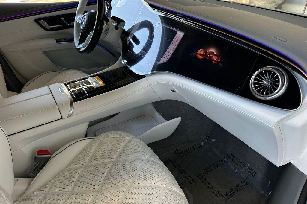new 2025 Mercedes-Benz Maybach EQS 680 car, priced at $205,350