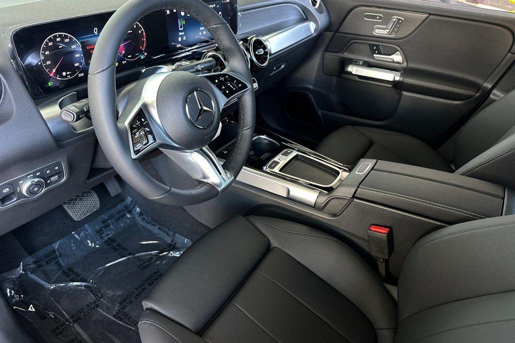 new 2026 Mercedes-Benz GLB 250 car, priced at $47,515