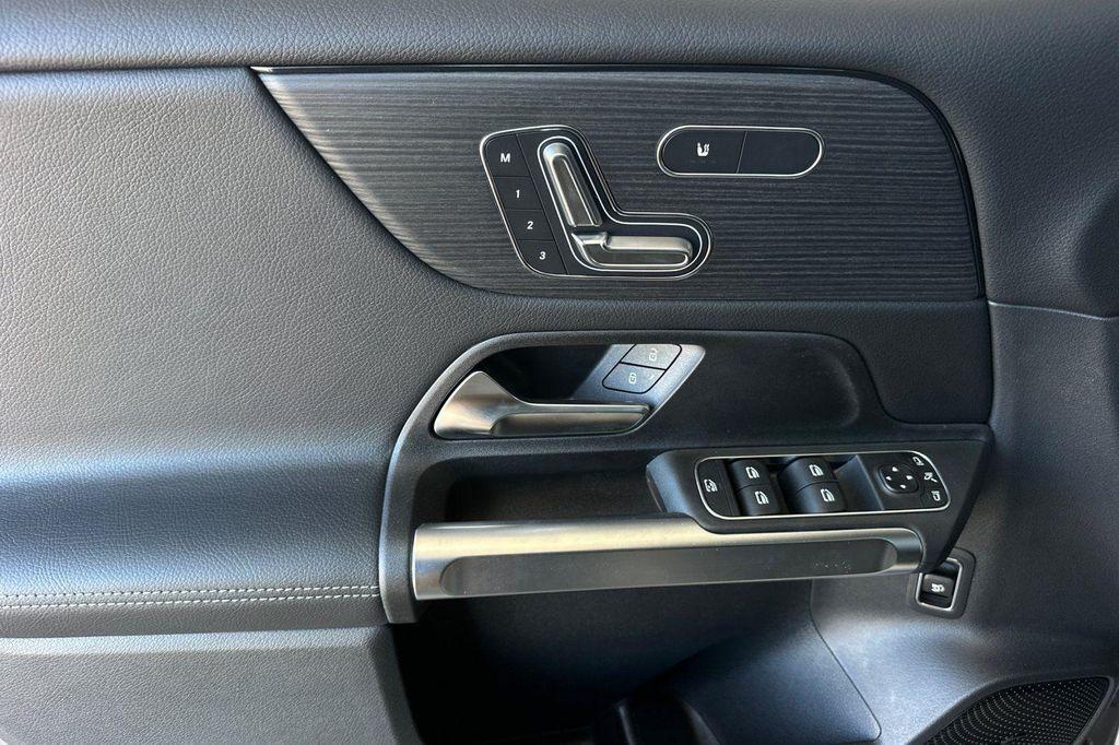 new 2026 Mercedes-Benz GLB 250 car, priced at $47,515