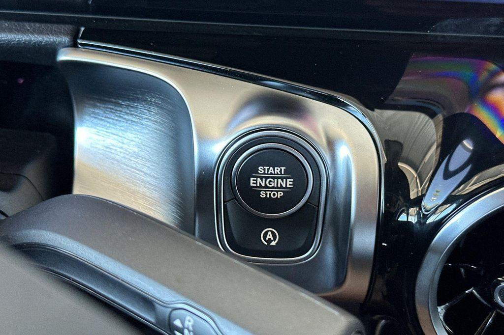 new 2026 Mercedes-Benz GLB 250 car, priced at $47,515