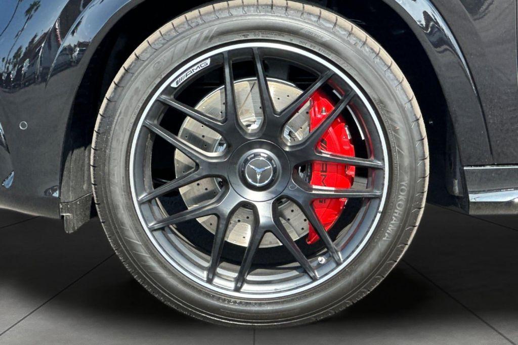 new 2025 Mercedes-Benz AMG GLE 63 car, priced at $128,201