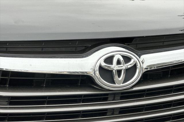 used 2016 Toyota Highlander car, priced at $19,894