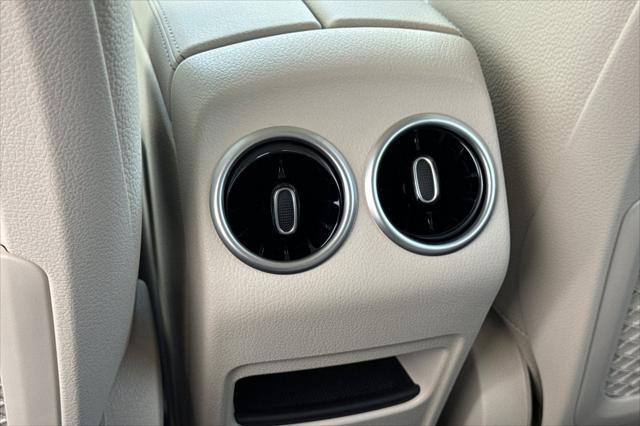 new 2025 Mercedes-Benz GLB 250 car, priced at $41,875