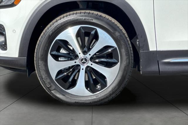 new 2025 Mercedes-Benz GLB 250 car, priced at $41,875