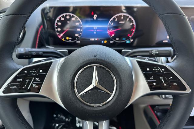 new 2025 Mercedes-Benz GLB 250 car, priced at $41,875